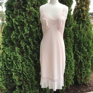 ⚜️Vintage Nightgown Slip by Carol Brent Small 36⚜️